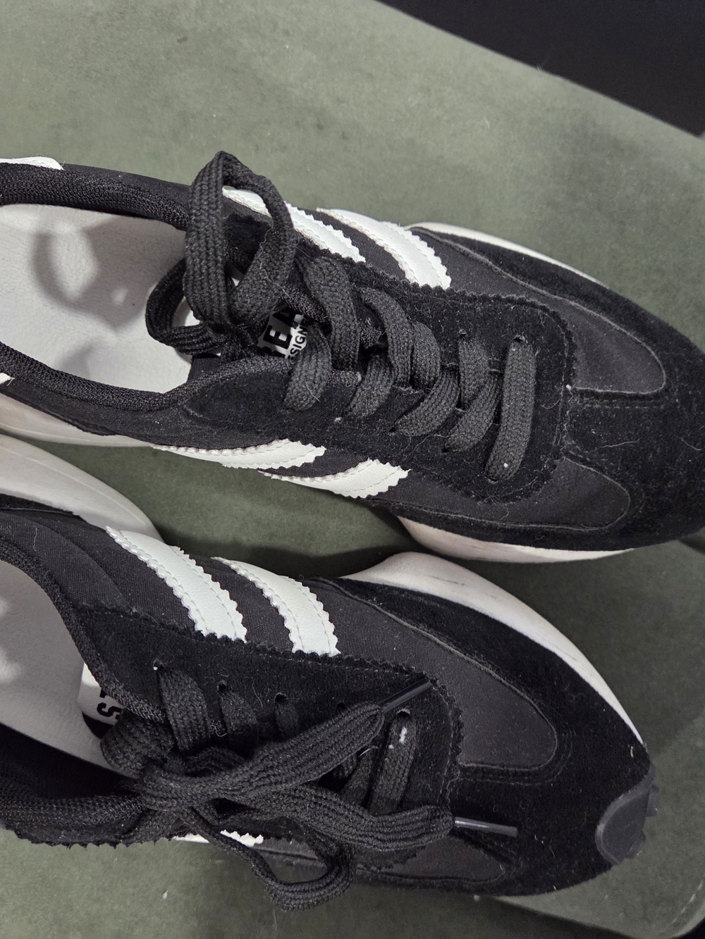Women's Black and White Retro-Style Sneakers - Casual Lace-Up